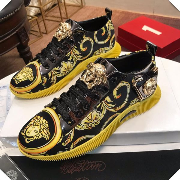 2019qpr spring and autumn men s casual sports shoes high-belt travel sneakers, with micro-standard, with the original box fast deliveryh
2019qpr spring and autumn men s casual sports shoes high-belt travel sneakers, with micro-standard, with the original box fast deliveryh