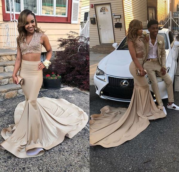 Vestidos De Gala Sexy V-Neck Two Piece Mermaid Prom Dress Long Elegant Appliques Short Sleeve Sweep Train Formal Party Dresses
Vestidos De Gala Sexy V-Neck Two Piece Mermaid Prom Dress Long Elegant Appliques Short Sleeve Sweep Train Formal Party Dresses
