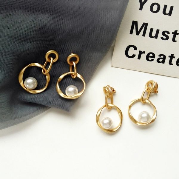 korea creative irregular shape metal texture dangle earrings girl women fashion temperament imitation pearl accessories ear clip, Silver
korea creative irregular shape metal texture dangle earrings girl women fashion temperament imitation pearl accessories ear clip, Silver