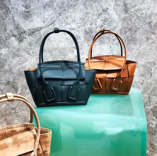 2020 fashionable shoulder bag with simple modern classic delayed delivery during the spring festival delayed deliver bow and crossbow bag
2020 fashionable shoulder bag with simple modern classic delayed delivery during the spring festival delayed deliver bow and crossbow bag