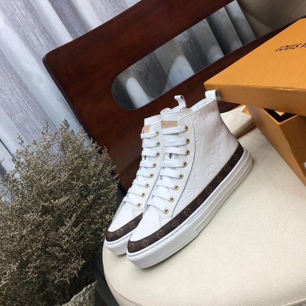 vv39 new limited edition french series high -end women 's casual shoes ,fashion women 's boots ,high -quality sports shoes ,free, Black
vv39 new limited edition french series high -end women 's casual shoes ,fashion women 's boots ,high -quality sports shoes ,free, Black