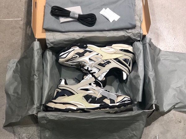 men shoes speed trainers track.2 sneaker women shoes designer tripler sneakers luxury casual shoes flat track sneakers, Black
men shoes speed trainers track.2 sneaker women shoes designer tripler sneakers luxury casual shoes flat track sneakers, Black