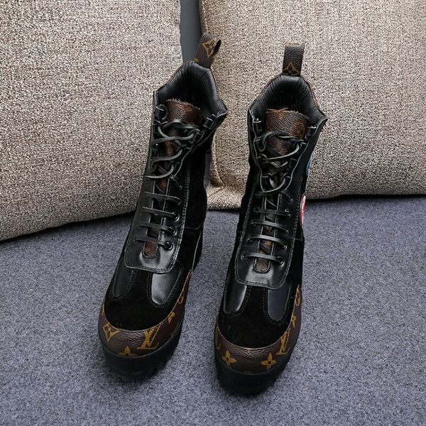 2019 europe and america martin boots thick bottom waterproof heel outdoor women's boots high heel authentic lace-up short boots single, Black
2019 europe and america martin boots thick bottom waterproof heel outdoor women's boots high heel authentic lace-up short boots single, Black