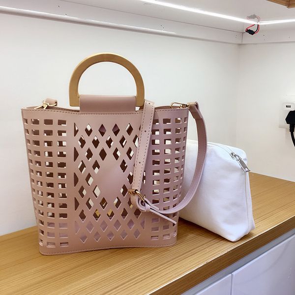 women handbags 2020 famous brands hollow out beach bag for ladies female tote bags pu leather shoulder bag purses
women handbags 2020 famous brands hollow out beach bag for ladies female tote bags pu leather shoulder bag purses
