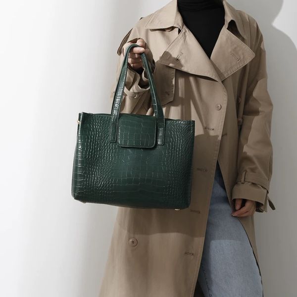 women crocodile pattern handbags 2019 autumn new totes bag alligator handbag with long handle large roomy 3 layers tote purses
women crocodile pattern handbags 2019 autumn new totes bag alligator handbag with long handle large roomy 3 layers tote purses