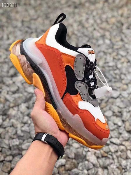 paris 2020 crystal bottom triple-s cushion shoes designer bal retro sneakers platform triple s sneakers vintage trainers for men women lll
paris 2020 crystal bottom triple-s cushion shoes designer bal retro sneakers platform triple s sneakers vintage trainers for men women lll