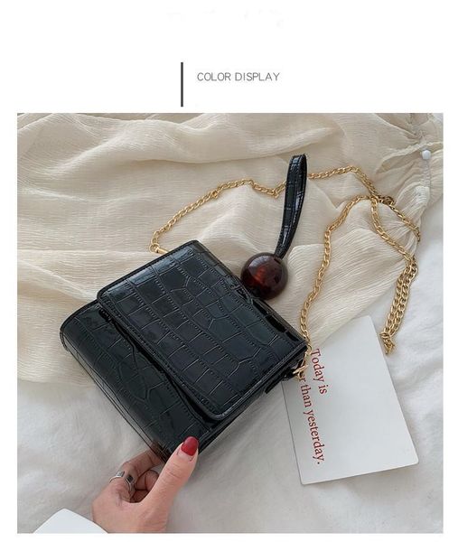 2019 new style of the tide of wild women's shoulder bag messenger bag korean version of the stone chain women's bag
2019 new style of the tide of wild women's shoulder bag messenger bag korean version of the stone chain women's bag