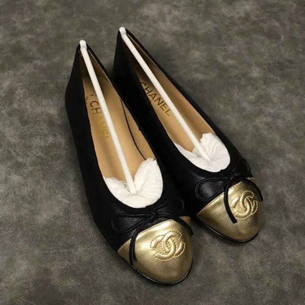 2020 leather loafers shoes with buckle brand fashion men women a variety of style slippers ladies casual flats 35-42 xn18221, Black
2020 leather loafers shoes with buckle brand fashion men women a variety of style slippers ladies casual flats 35-42 xn18221, Black