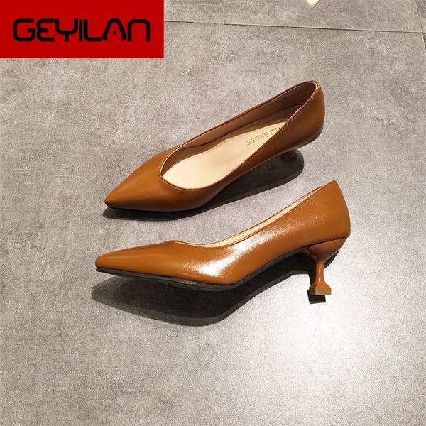autumn leather pumps women med kitten heel shoes pointed toe lady heels 5 cm v mouth stylish work office shoes, Black
autumn leather pumps women med kitten heel shoes pointed toe lady heels 5 cm v mouth stylish work office shoes, Black