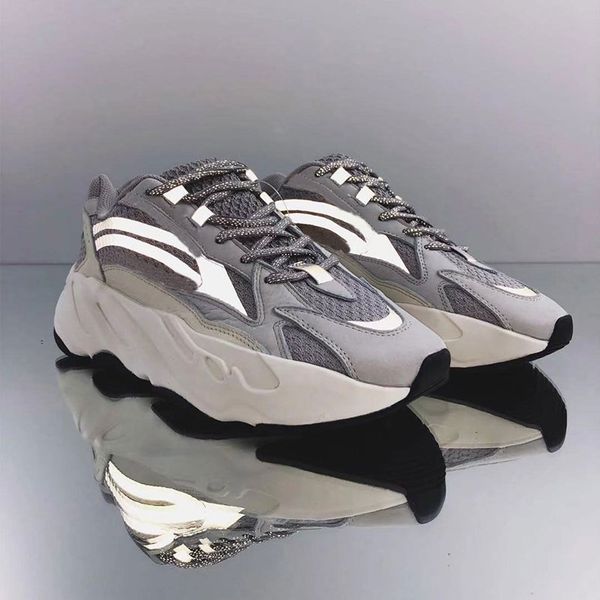 New Best Quality Kanye West Wave Runner 700 V2 Static Mauve Solid Grey Sports Running Shoes Men Women Sports Sneakers Shoes size 36-46
New Best Quality Kanye West Wave Runner 700 V2 Static Mauve Solid Grey Sports Running Shoes Men Women Sports Sneakers Shoes size 36-46