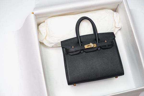 orginal 20 25cm black brikin bag in stockepsom skin,handmade,wax thread,outside stitching,fast delivery
orginal 20 25cm black brikin bag in stockepsom skin,handmade,wax thread,outside stitching,fast delivery