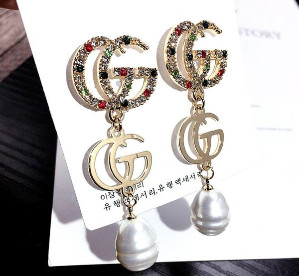 2019 fashion designer earrings gold plated luxury ear studs v stamp stainless steel earrings for women 326, Golden;silver
2019 fashion designer earrings gold plated luxury ear studs v stamp stainless steel earrings for women 326, Golden;silver