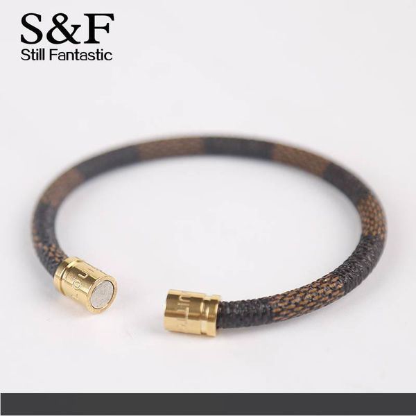 новое поступление кожаный браслет мужские браслеты для женщин pulseira masculina магнит человек ювелирные изделия шарм bileklik pulseiras 20, Golden;silver
новое поступление кожаный браслет мужские браслеты для женщин pulseira masculina магнит человек ювелирные изделия шарм bileklik pulseiras 20, Golden;silver