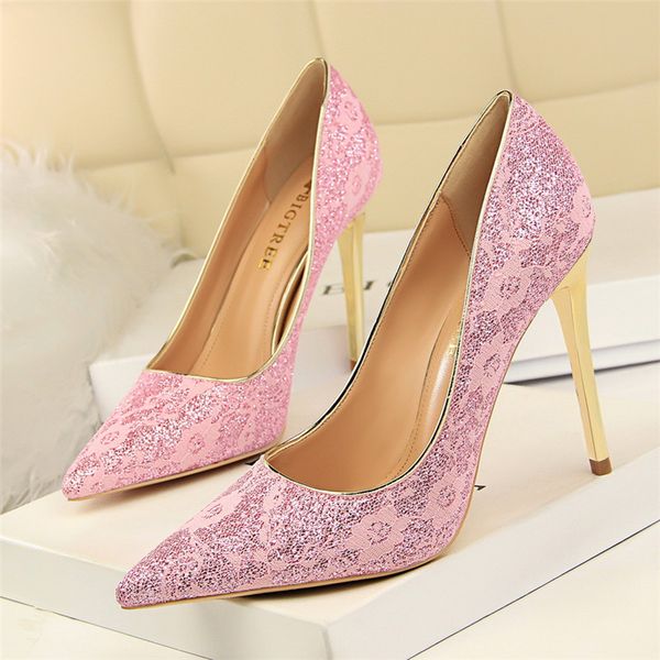 bling women high heels lace glitter sequined cloth shoes pointed toe mesh pump golden embroider party wedding thin heels, Black
bling women high heels lace glitter sequined cloth shoes pointed toe mesh pump golden embroider party wedding thin heels, Black
