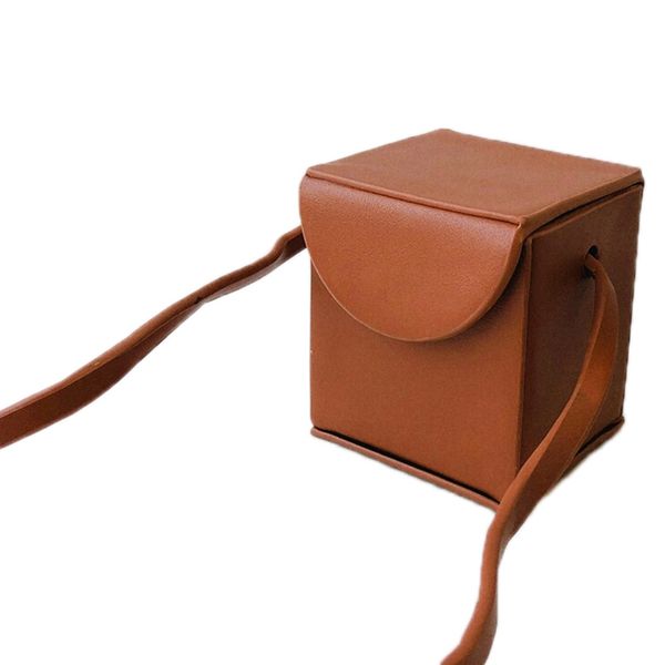 мода мини малый квадрат сумки конструктора тавра мешка плеча crossbody мешка ins партии и сцепления кошельки сумки коричневый
мода мини малый квадрат сумки конструктора тавра мешка плеча crossbody мешка ins партии и сцепления кошельки сумки коричневый