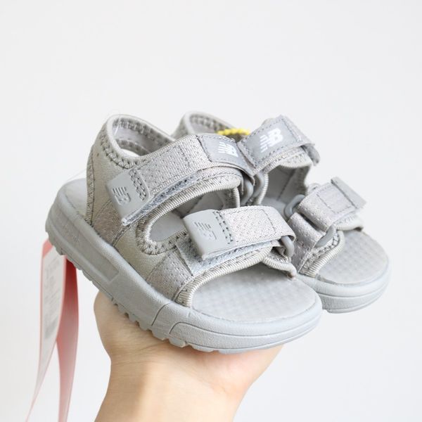 2020 high-quality kids sandals summer fashion breathable casual shoes simple style kids shoesbmv1 5rah, Black;red
2020 high-quality kids sandals summer fashion breathable casual shoes simple style kids shoesbmv1 5rah, Black;red
