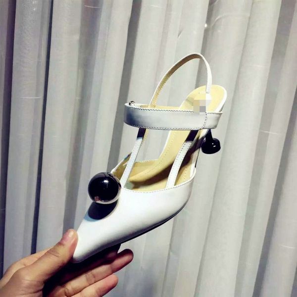 2020 fashion women heel sandals round ball spell color t-shaped baotou women's pumps designers silver white women shoes, Black
2020 fashion women heel sandals round ball spell color t-shaped baotou women's pumps designers silver white women shoes, Black