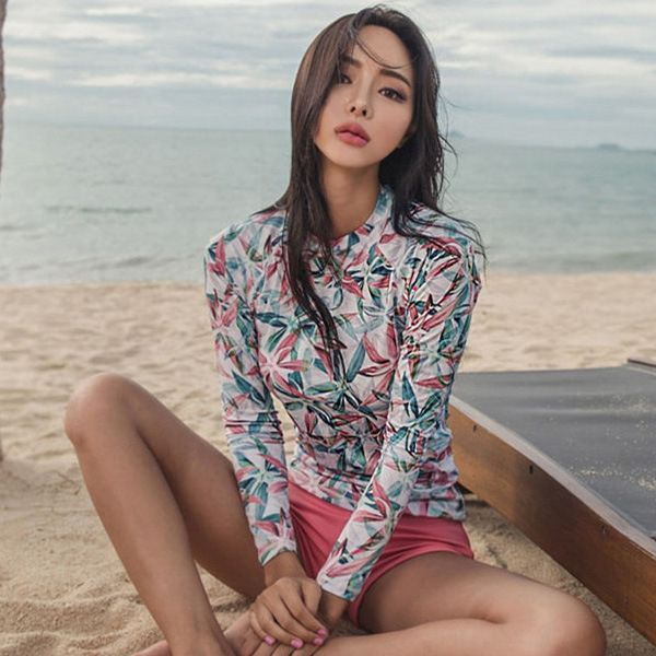 female personality slim split swimsuit high waist long sleeve sunscreen conservative triangle split swimsuit spring, White;black
female personality slim split swimsuit high waist long sleeve sunscreen conservative triangle split swimsuit spring, White;black