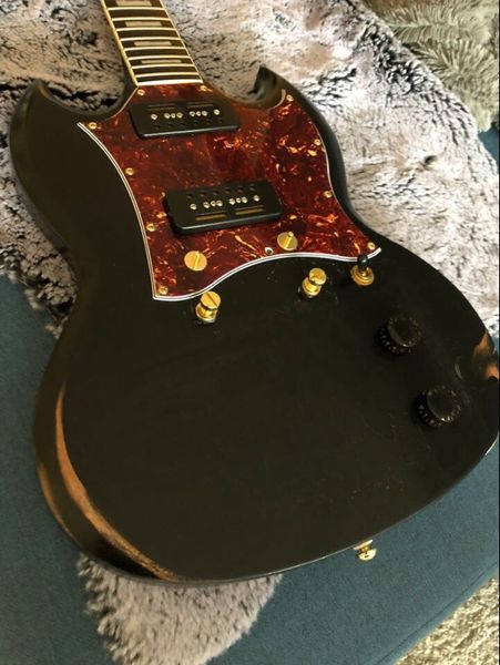 Cu tom ma terbuilt 1959 relic black g electric guitar red turtle hell pickguard black p 90 pickguard gold grover tuner drop hipping
Cu tom ma terbuilt 1959 relic black g electric guitar red turtle hell pickguard black p 90 pickguard gold grover tuner drop hipping