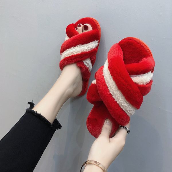 2018 new autumn and winter plush home slippers female flat bottom cross comfortable warm cotton shoes furry indoor, Black
2018 new autumn and winter plush home slippers female flat bottom cross comfortable warm cotton shoes furry indoor, Black