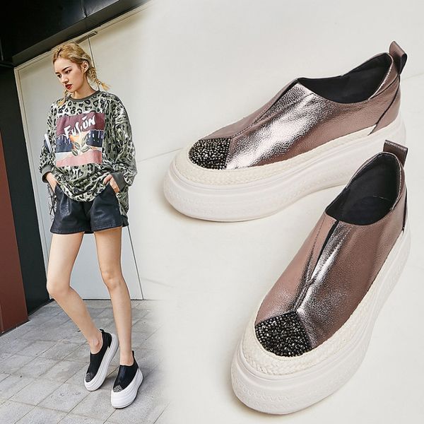 2019 spring and autumn new style genuine leather thick bottomed shoes women's versatile straw deep mouth slip-on man-made diamon, Black
2019 spring and autumn new style genuine leather thick bottomed shoes women's versatile straw deep mouth slip-on man-made diamon, Black