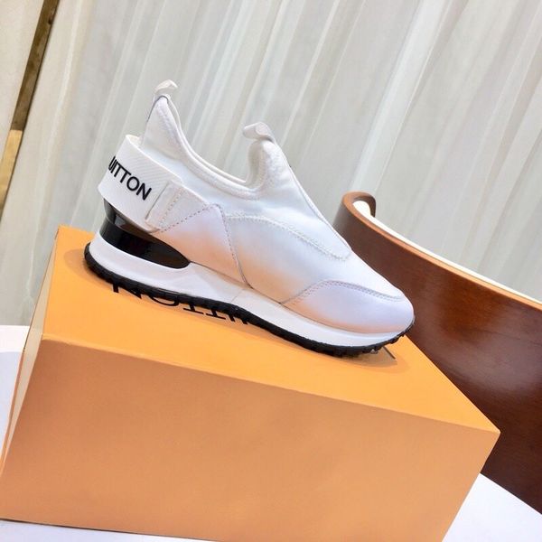 luxury fashiondesigner women's men's jogging casual shoes without laces loafers sports basketball shoes men's and women
luxury fashiondesigner women's men's jogging casual shoes without laces loafers sports basketball shoes men's and women