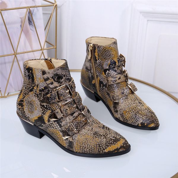 фирменные мужские кроссовки из ткани strech boots дизайнерское письмо женщины толстая резиновая подошва высокие ботинки для снега, Black
фирменные мужские кроссовки из ткани strech boots дизайнерское письмо женщины толстая резиновая подошва высокие ботинки для снега, Black