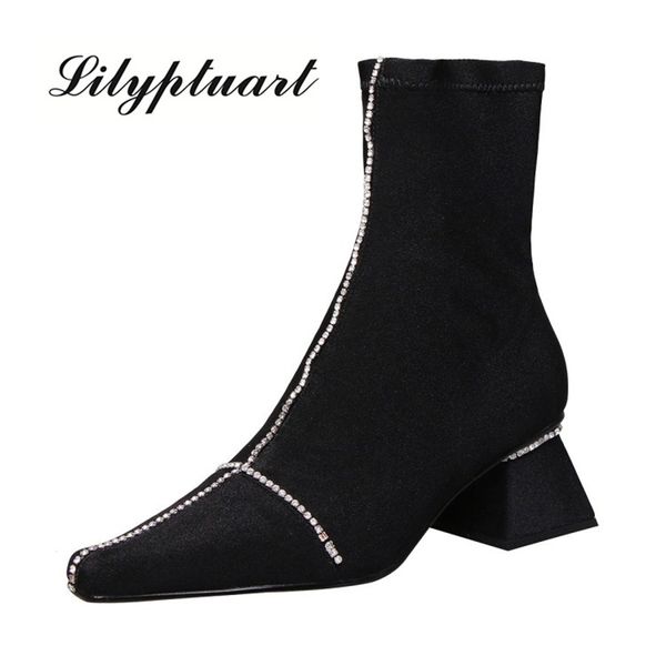 2019european and american style stretch cloth material rhinestone decorative booties square head shaped with women boots, Black
2019european and american style stretch cloth material rhinestone decorative booties square head shaped with women boots, Black