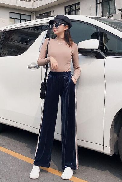 2020 spring wide leg pants women's gold velvet drop sense student korean designer loose and slim sports straight tube pants, Blue
2020 spring wide leg pants women's gold velvet drop sense student korean designer loose and slim sports straight tube pants, Blue