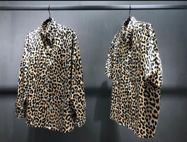 2019 new men's clothing hair stylist show leopard short sleeve shirt plus size costumes, White;black
2019 new men's clothing hair stylist show leopard short sleeve shirt plus size costumes, White;black