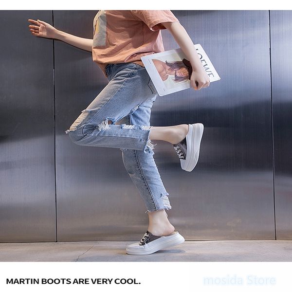 2020 summer korean version of the new muffin thick crust leather sandals fashion wild ms. waichuan
2020 summer korean version of the new muffin thick crust leather sandals fashion wild ms. waichuan