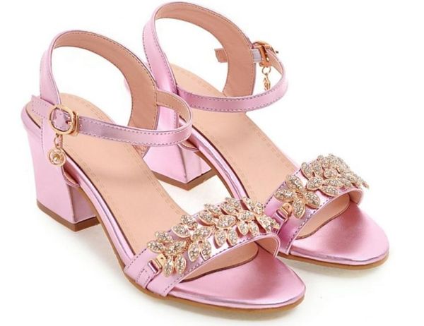 2019 water drill women's sandals in summer with new style high heel coarse heel, Black