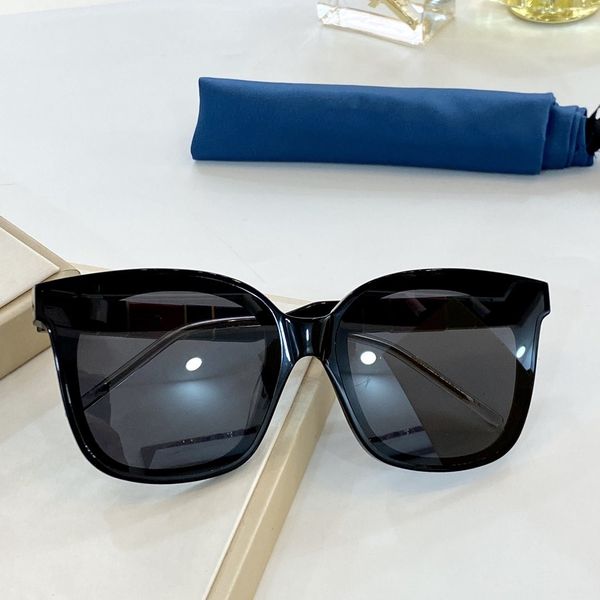 g2020 new sunglasses square frame goggles radiation protection model 0710s size:52*22-145, White;black
g2020 new sunglasses square frame goggles radiation protection model 0710s size:52*22-145, White;black