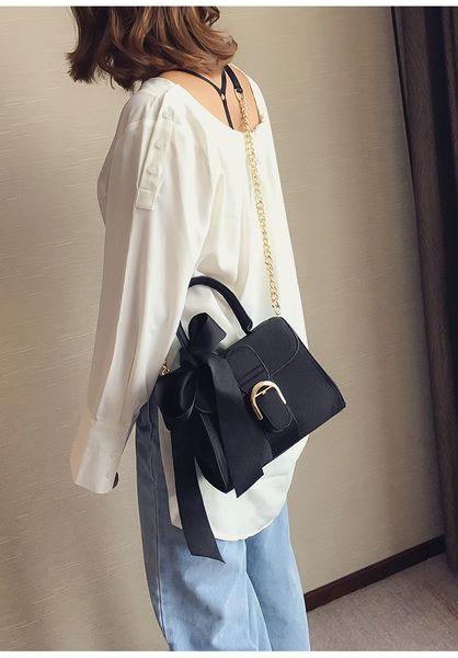 women bag2019 new fashion european and american style velvet handbags wild bow portable messenger bag
women bag2019 new fashion european and american style velvet handbags wild bow portable messenger bag