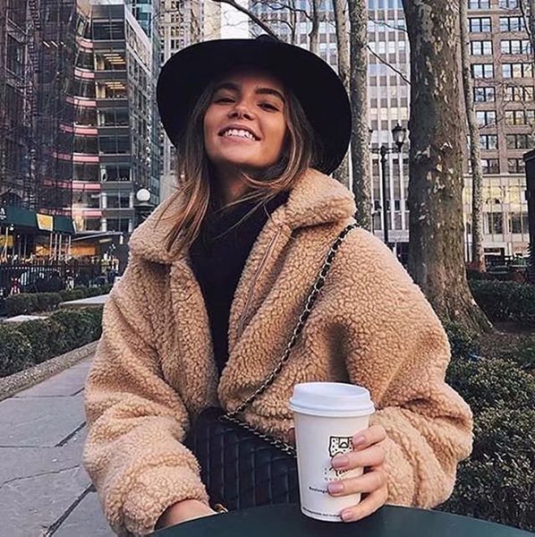 women's jackets 2021 european winter lamb fur women jacket warm loose fashion coat big pocket for zipper, Black;brown
women's jackets 2021 european winter lamb fur women jacket warm loose fashion coat big pocket for zipper, Black;brown
