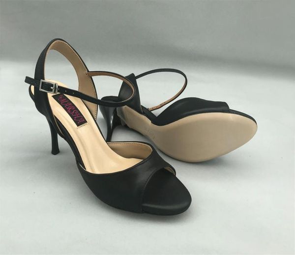 comfortable and fashional argentina tango dance shoes party shoes wedding for women leather outsole t6290bl
comfortable and fashional argentina tango dance shoes party shoes wedding for women leather outsole t6290bl
