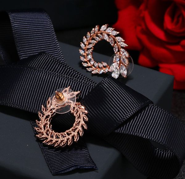 fashion-new fashion 18k gold plated designer earrings leaf shape cz crystal brass women earrings for party wedding gift, Silver
fashion-new fashion 18k gold plated designer earrings leaf shape cz crystal brass women earrings for party wedding gift, Silver