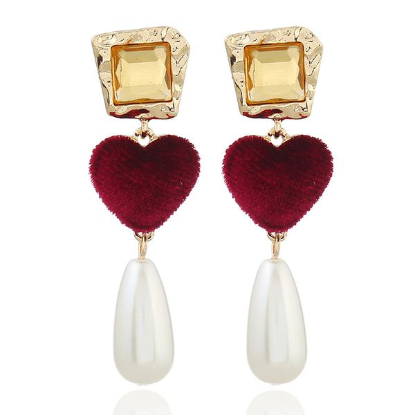 luxury fashion simple design pearl yellow zircon wild woman's earrings wholesale party dress accessories, Silver
luxury fashion simple design pearl yellow zircon wild woman's earrings wholesale party dress accessories, Silver