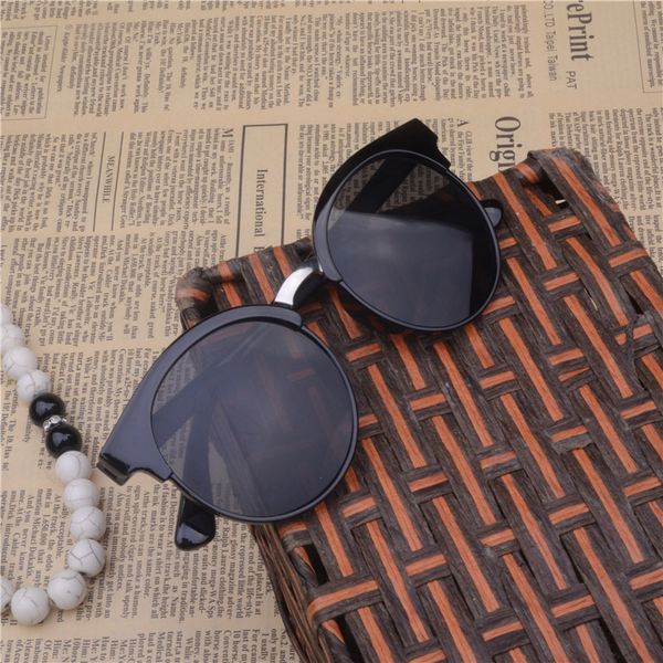 2020new luxury vintage sunglasses women brand designer retro female points for ladies sunglass mirror uv400, White;black
2020new luxury vintage sunglasses women brand designer retro female points for ladies sunglass mirror uv400, White;black
