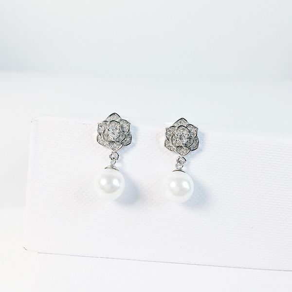 s925 pure silver rose pearl earrings for womens fashion allaround matching diamond zircon light luxury net red flower silver earrings
s925 pure silver rose pearl earrings for womens fashion allaround matching diamond zircon light luxury net red flower silver earrings