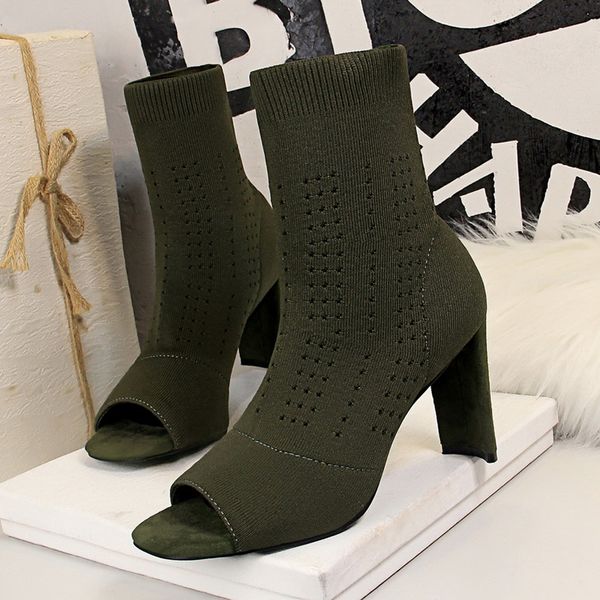 2020 luxury designer ankle boots high heel boots ladies women shoes green female short elastic boots, Black
2020 luxury designer ankle boots high heel boots ladies women shoes green female short elastic boots, Black