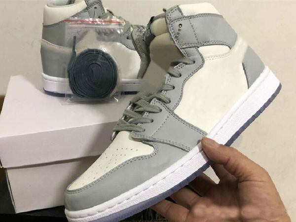 2020 travis scotts x 1 high og cd4487-100 1s i kicks men basketball sports shoes sneakers trainers
2020 travis scotts x 1 high og cd4487-100 1s i kicks men basketball sports shoes sneakers trainers