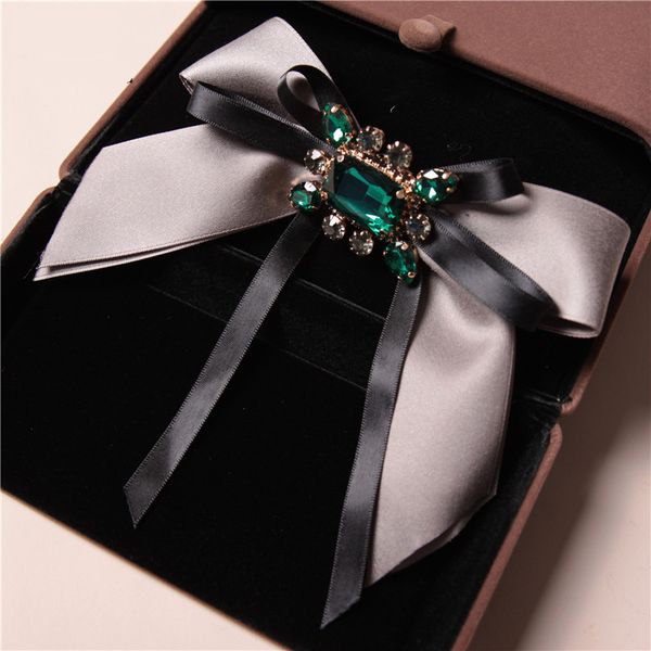 creative bow tie rhinestone butterfly women bow ties girl studded collar bowknot retro lady girl shirt apparel accessories, Black;blue
creative bow tie rhinestone butterfly women bow ties girl studded collar bowknot retro lady girl shirt apparel accessories, Black;blue