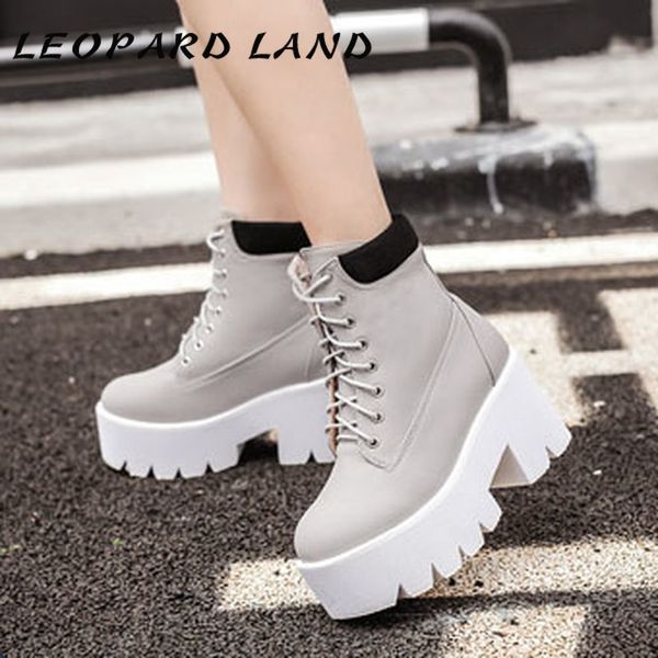 leopard land 2020 autumn winter fashion color matching lace short shoes waterproof platform wedge high heel female boots jxq, Black
leopard land 2020 autumn winter fashion color matching lace short shoes waterproof platform wedge high heel female boots jxq, Black