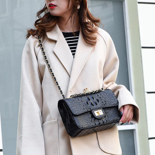 women's bag handbag snake pattern solid chain pu leather women's one shoulder slant span bag
women's bag handbag snake pattern solid chain pu leather women's one shoulder slant span bag