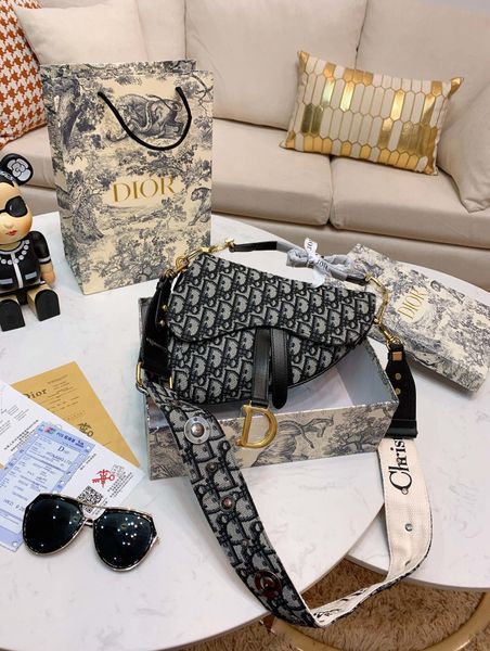 2020 new leather luxury handbags women fashion shoulder messenger shoulder bag -0567, Black
2020 new leather luxury handbags women fashion shoulder messenger shoulder bag -0567, Black