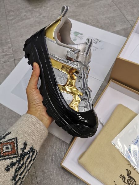 dhl 2020 platform new fashion designer sneakers retro basketball men's shoes triple rubber outsole style two03, Red;white
dhl 2020 platform new fashion designer sneakers retro basketball men's shoes triple rubber outsole style two03, Red;white