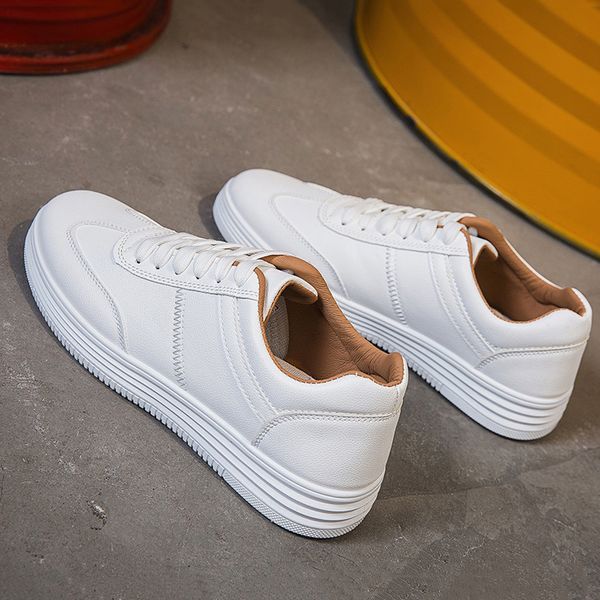 2020 fashion brand speed trainer casual shoes men women triple white mens trainers runners casual sports sneakers size 36-44, Black
2020 fashion brand speed trainer casual shoes men women triple white mens trainers runners casual sports sneakers size 36-44, Black