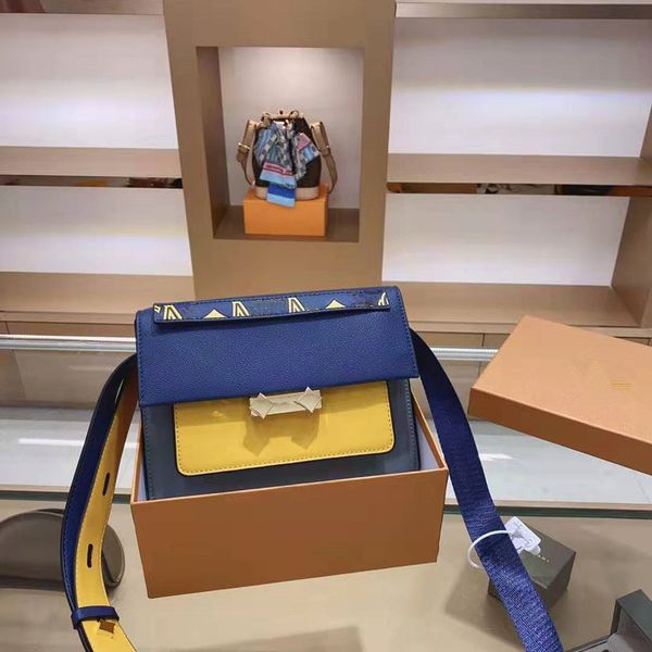female bag 2020 one inclined shoulder bucket women woman genuine leather handbag joker postman small package purses luxury women handbags
female bag 2020 one inclined shoulder bucket women woman genuine leather handbag joker postman small package purses luxury women handbags