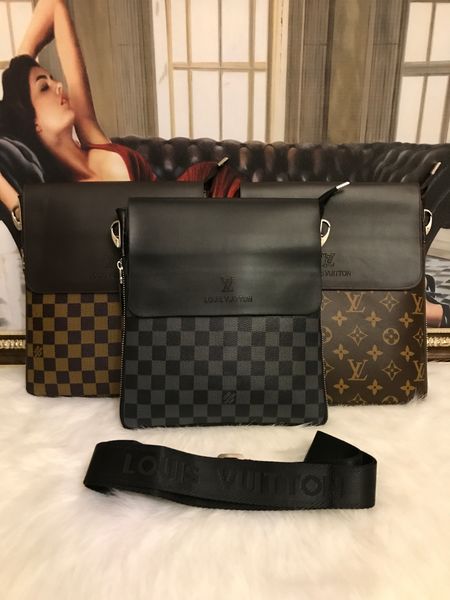 2019 european and american men's black plaid messenger bag handbag casual travel bag shoulder bag
2019 european and american men's black plaid messenger bag handbag casual travel bag shoulder bag